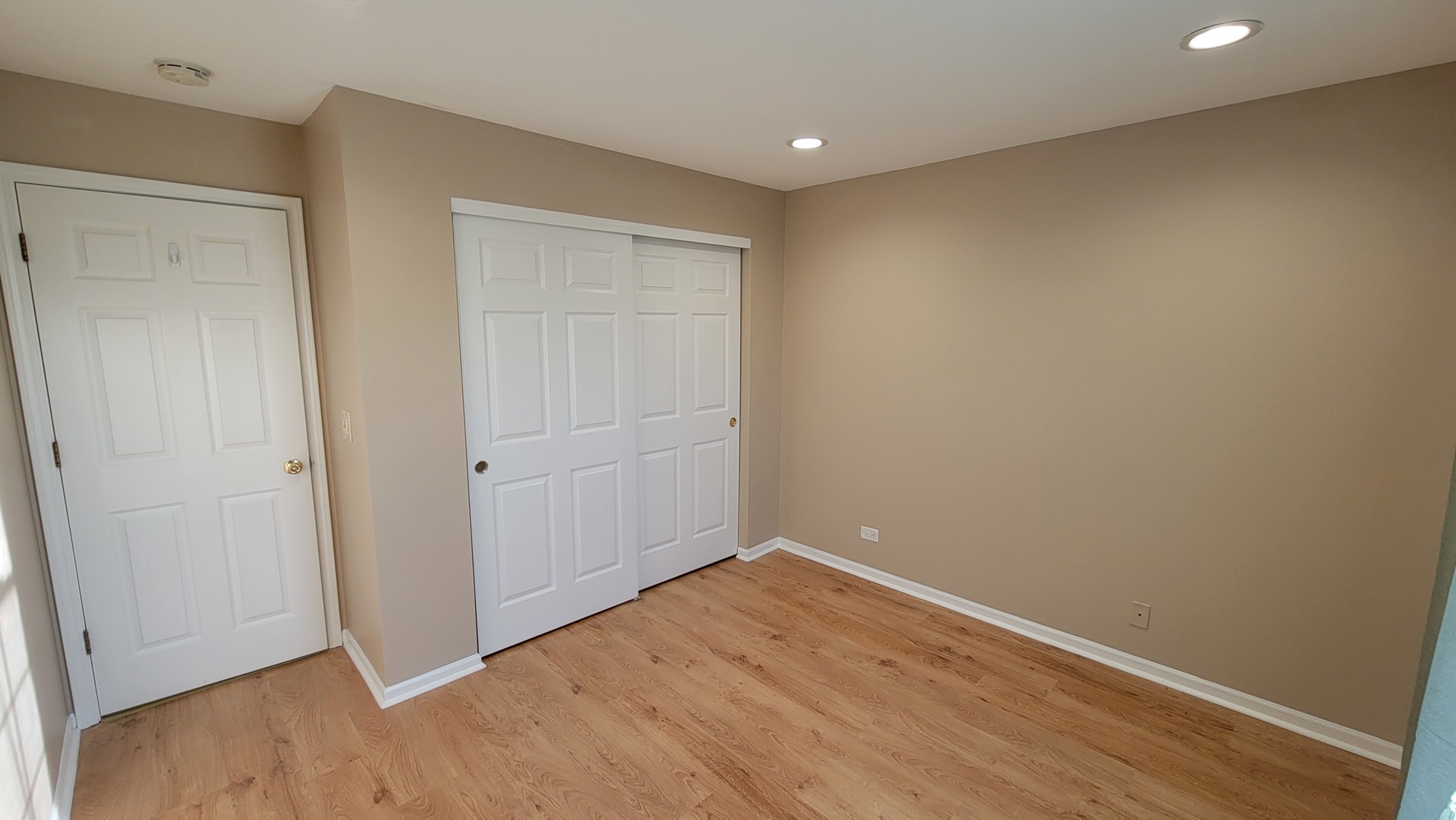 2765 S Cedar Glen Drive, Arlington Heights, IL 60005