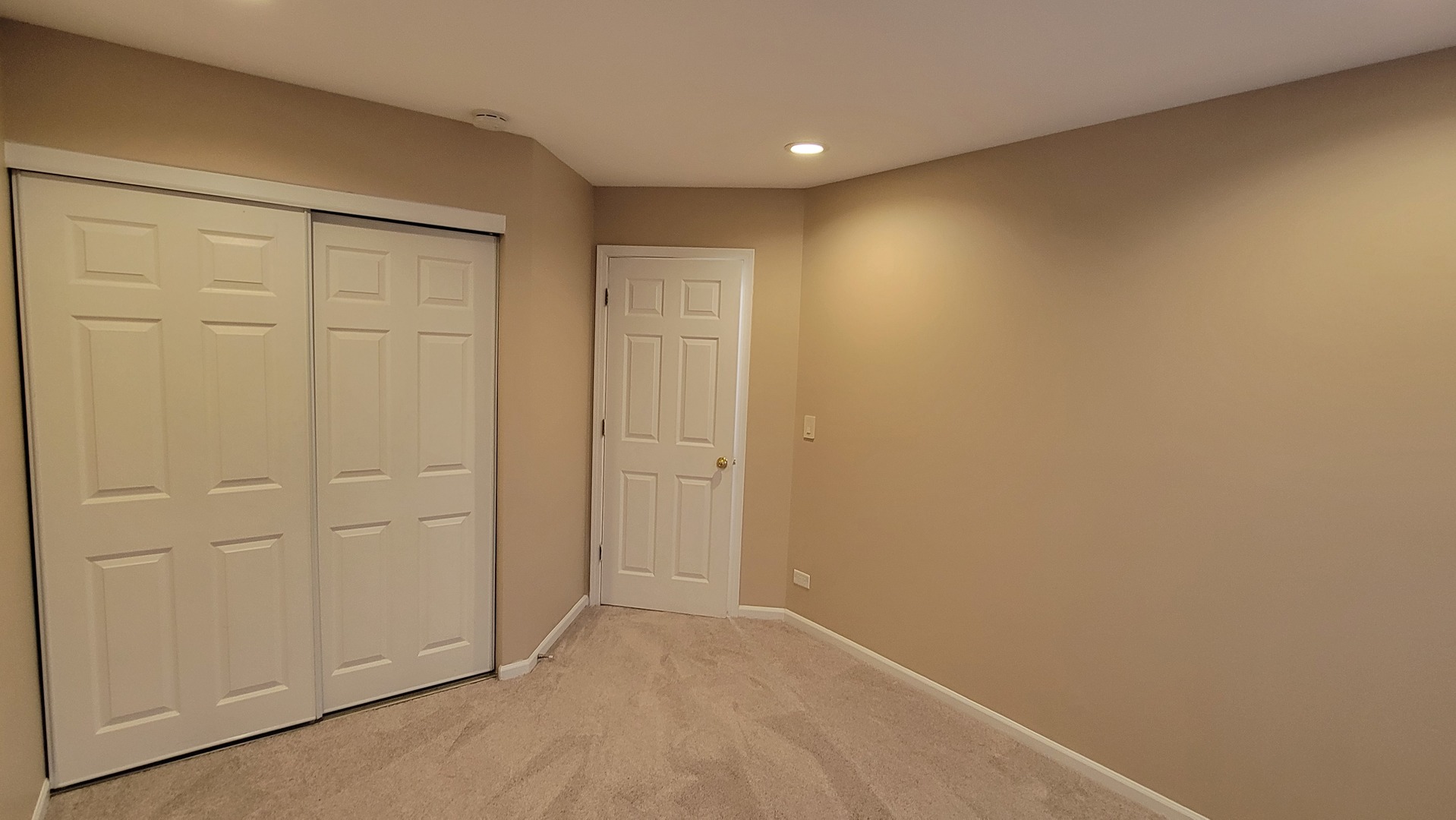 2765 S Cedar Glen Drive, Arlington Heights, IL 60005