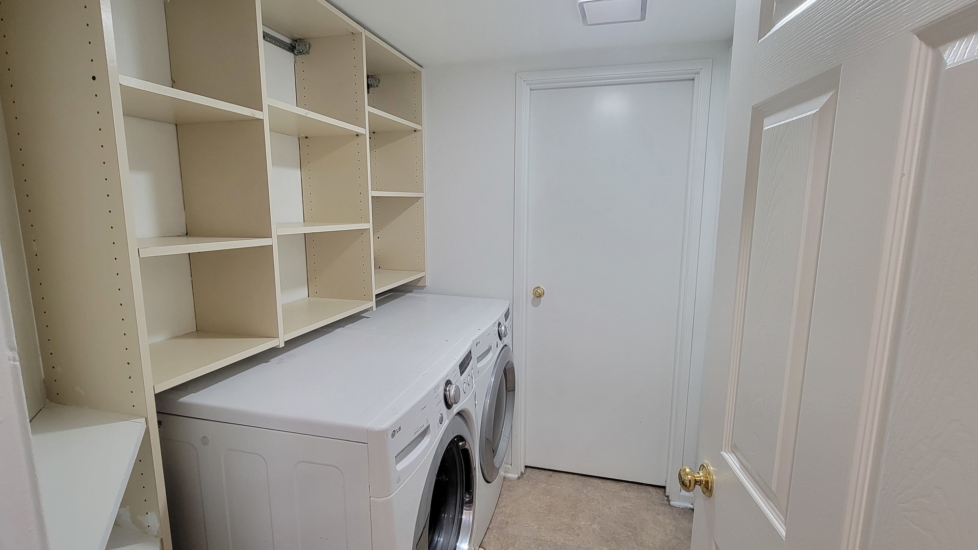 2765 S Cedar Glen Drive, Arlington Heights, IL 60005