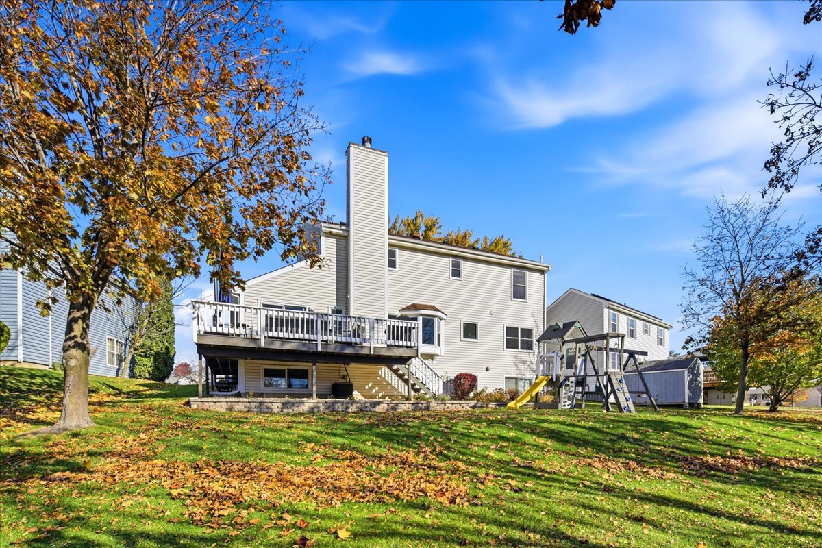 41 Whispering Drive, Streamwood, IL 60107