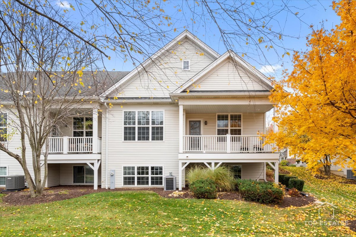 1039 Riviera Drive #1039, Elgin, IL 60124