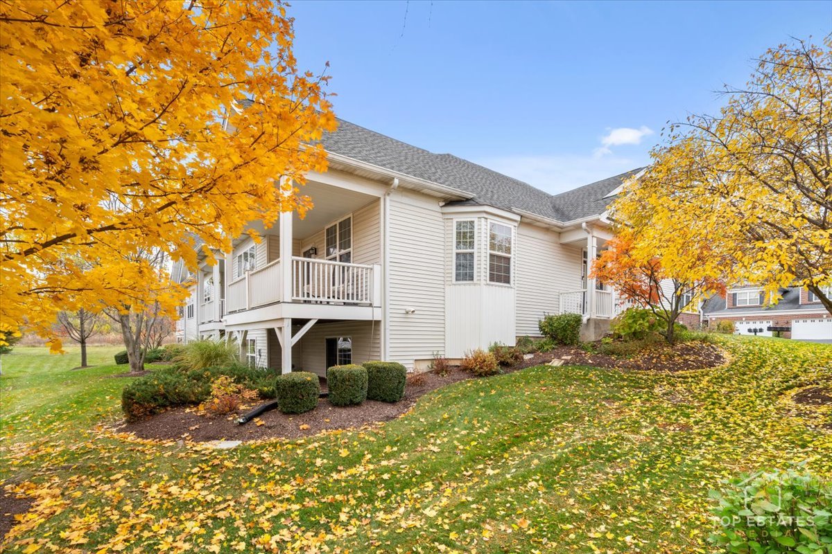 1039 Riviera Drive #1039, Elgin, IL 60124