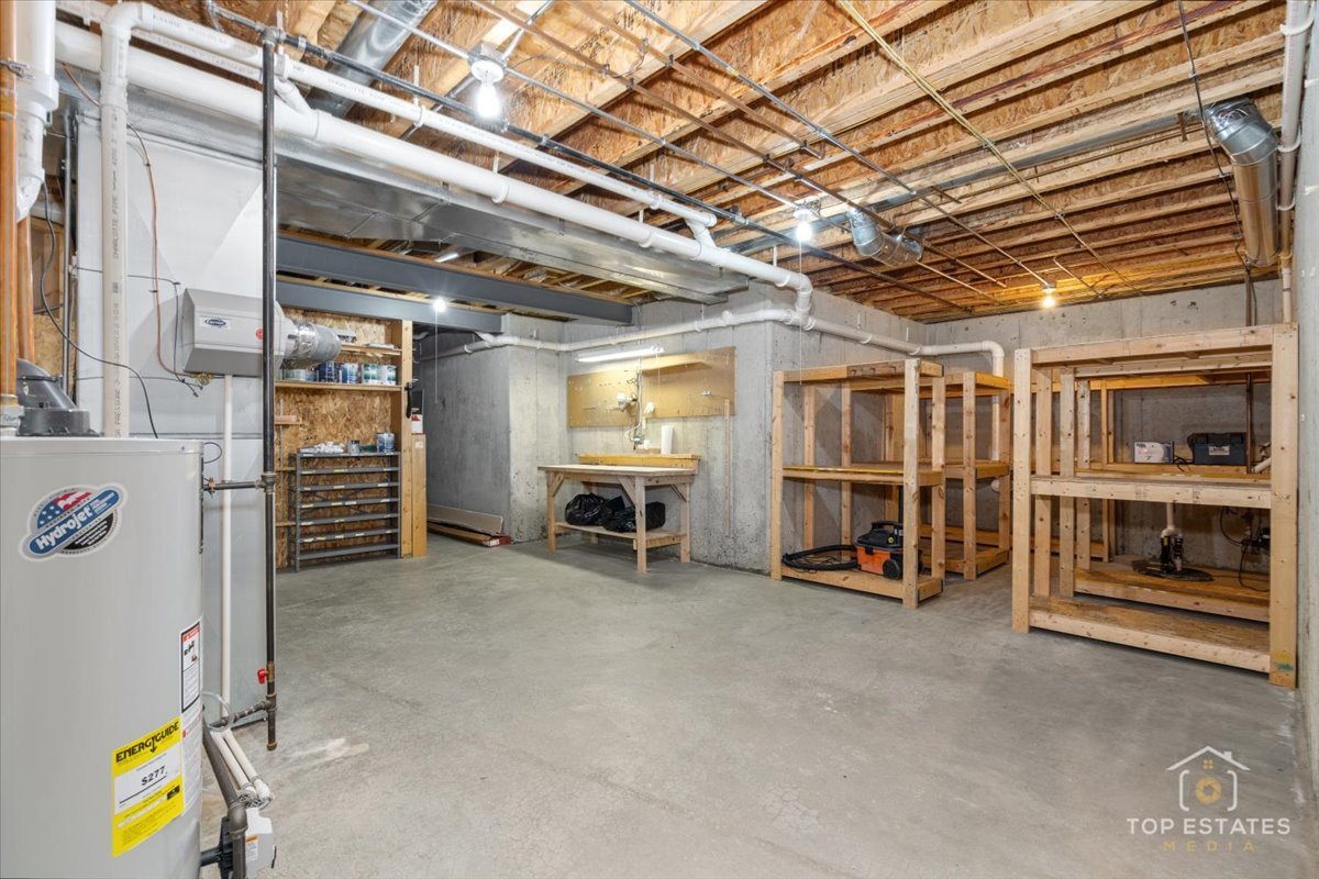 1039 Riviera Drive #1039, Elgin, IL 60124