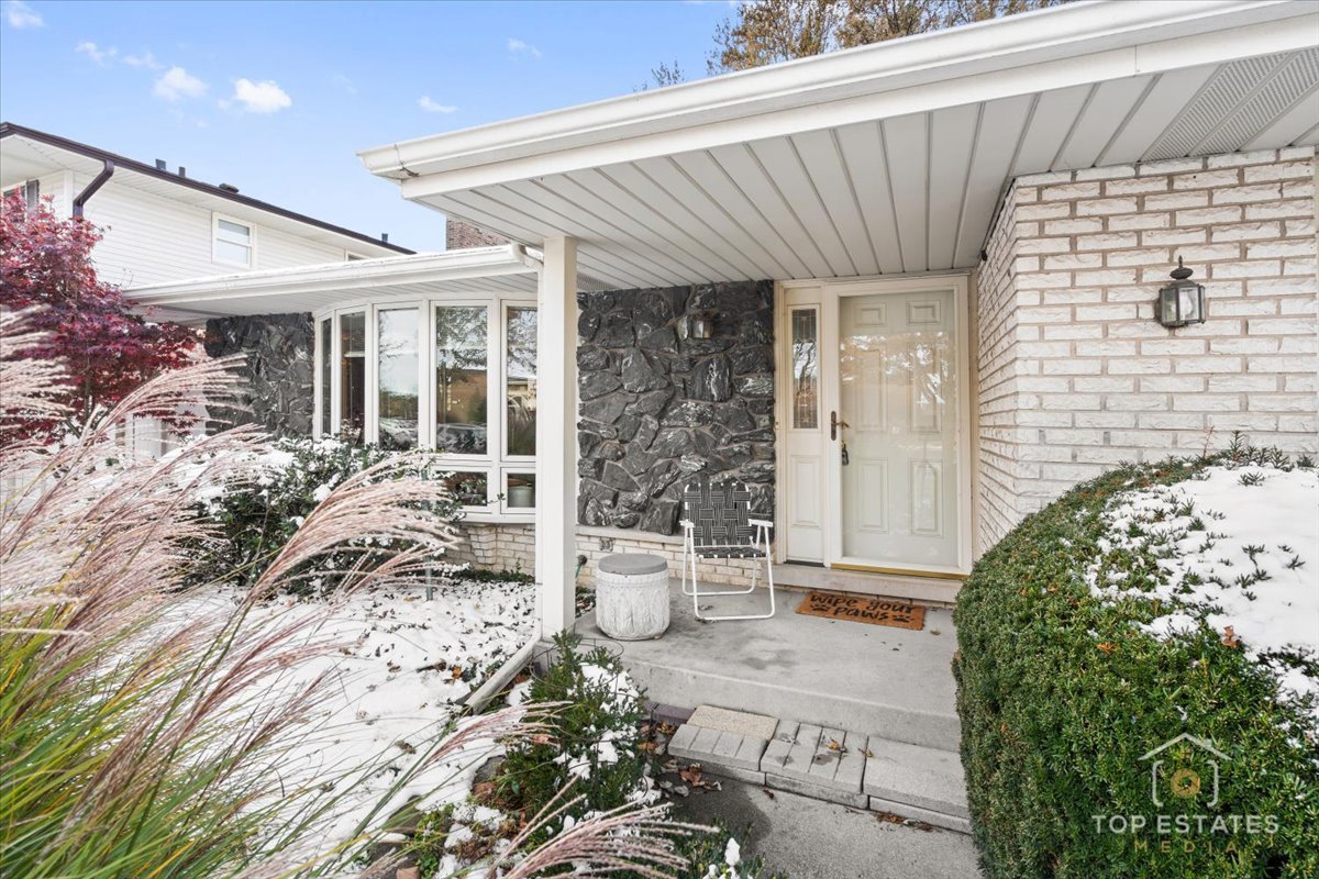 1802 N Aspen Drive, Mount Prospect, IL 60056