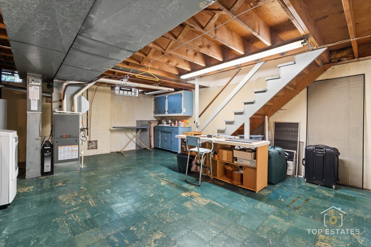 1802 N Aspen Drive, Mount Prospect, IL 60056