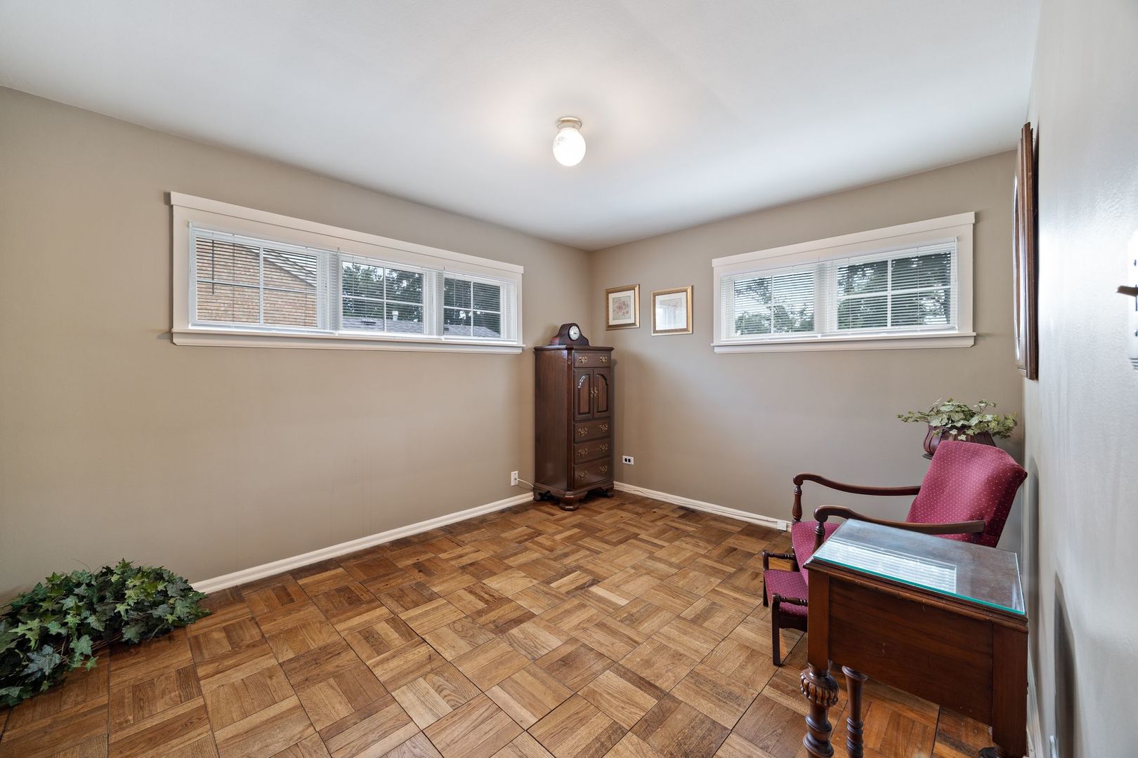 223 W Washington Boulevard, Lombard, IL 60148