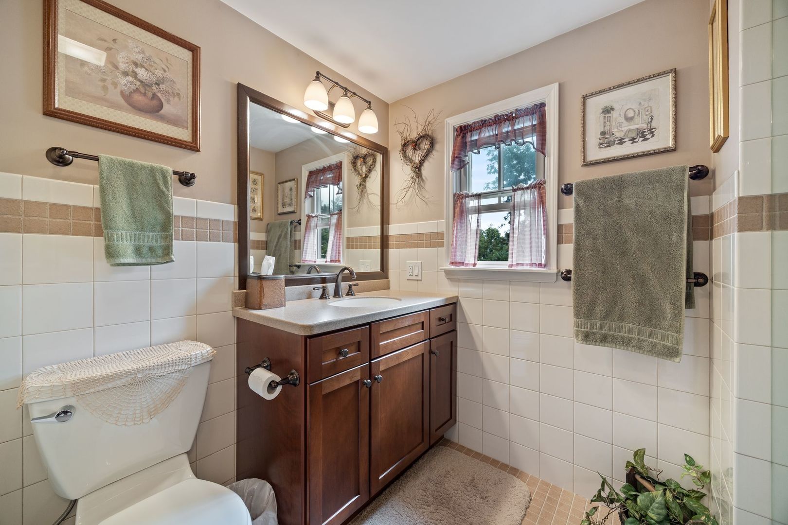 223 W Washington Boulevard, Lombard, IL 60148