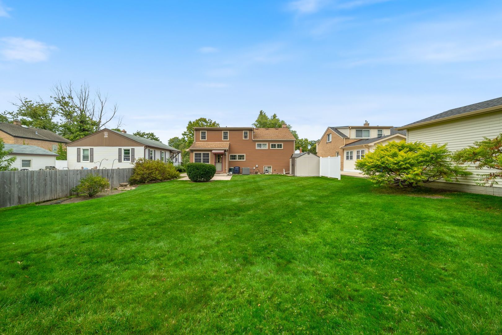 223 W Washington Boulevard, Lombard, IL 60148