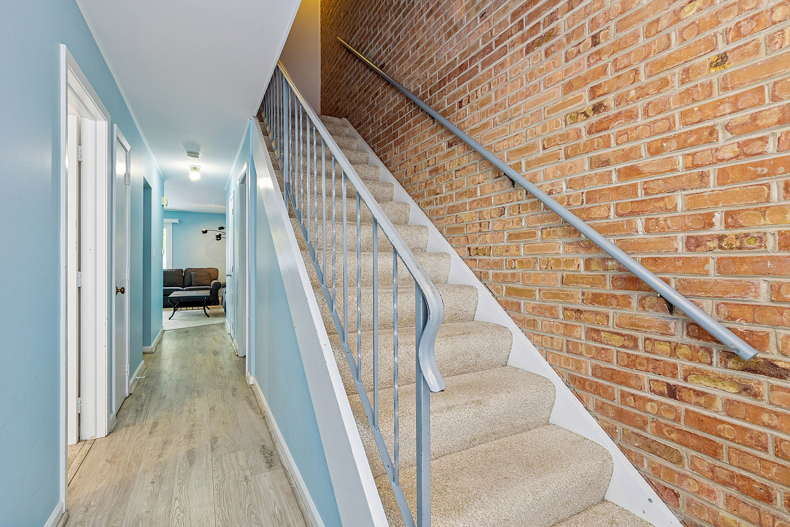 7682 S 88th Court, Justice, IL 60458