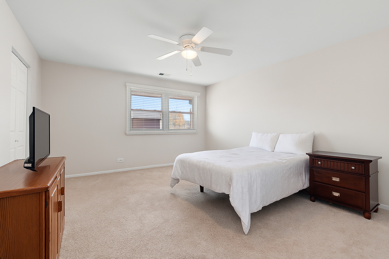 7682 S 88th Court, Justice, IL 60458