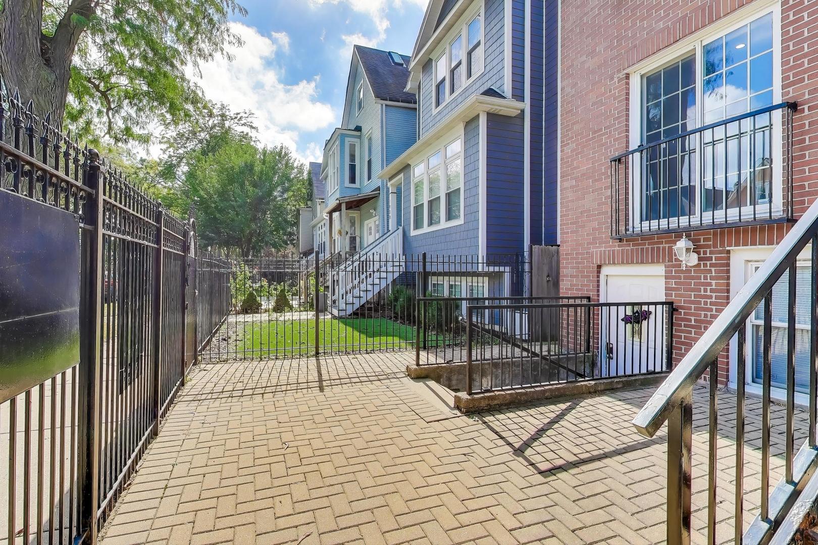 1940 N Ridgeway Avenue #2, Chicago, IL 60647