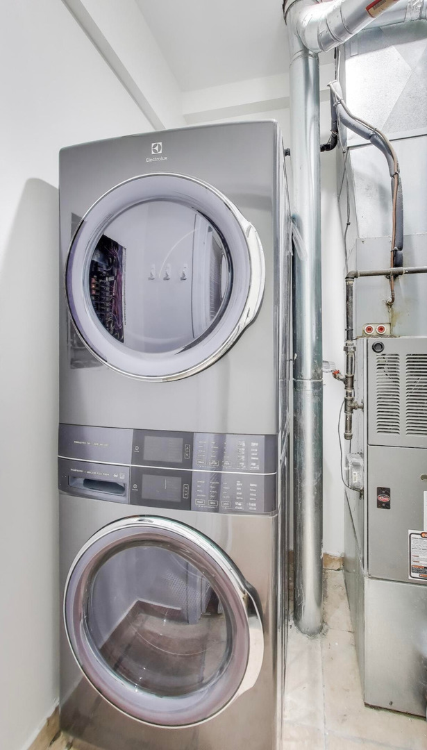 1940 N Ridgeway Avenue #2, Chicago, IL 60647