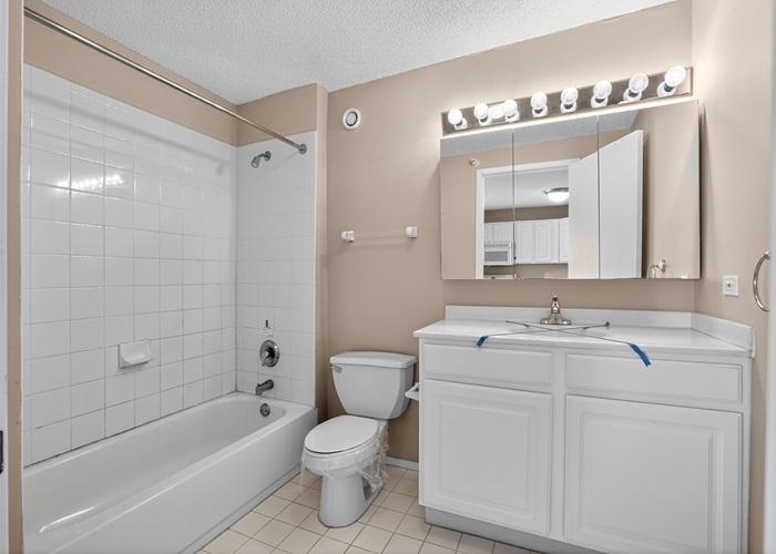 545 N Dearborn Street #1804, Chicago, IL 60654