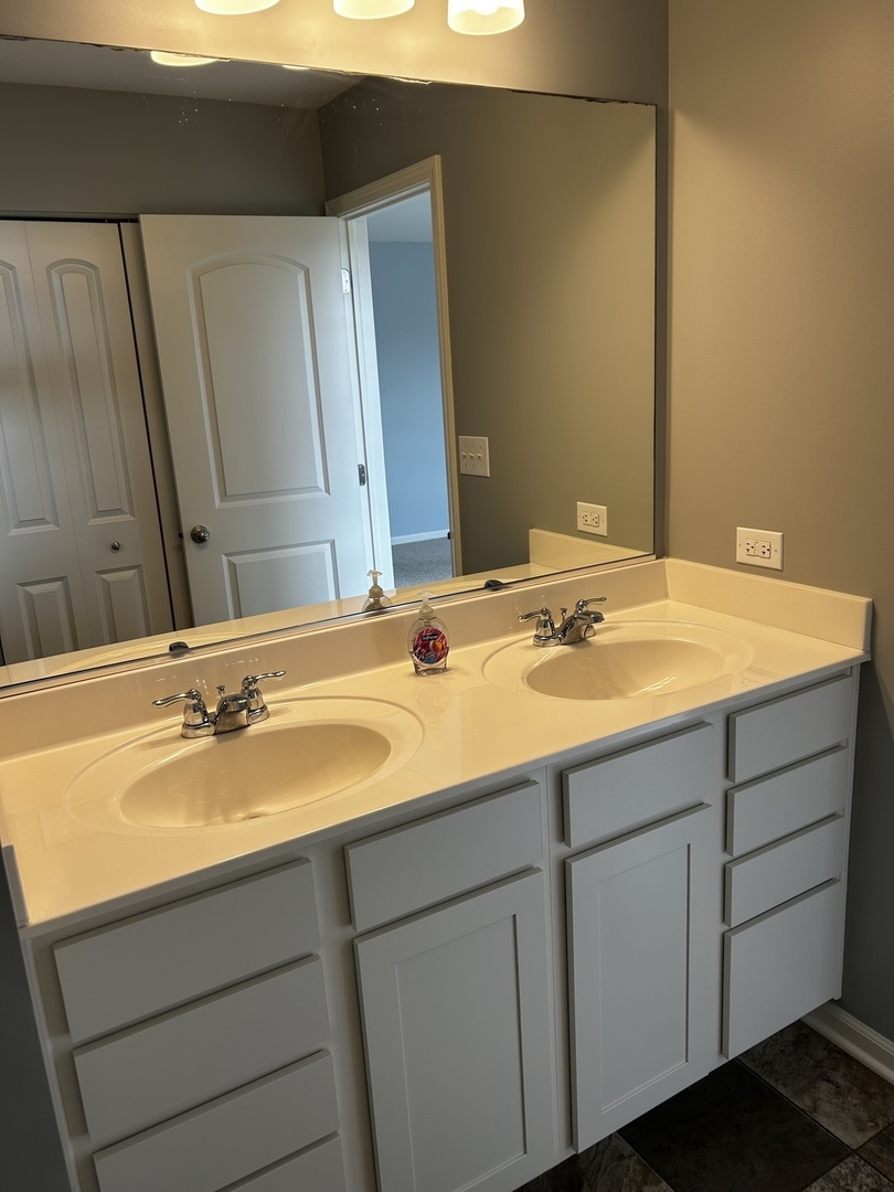 895 Timber Lake Drive, Antioch, IL 60002