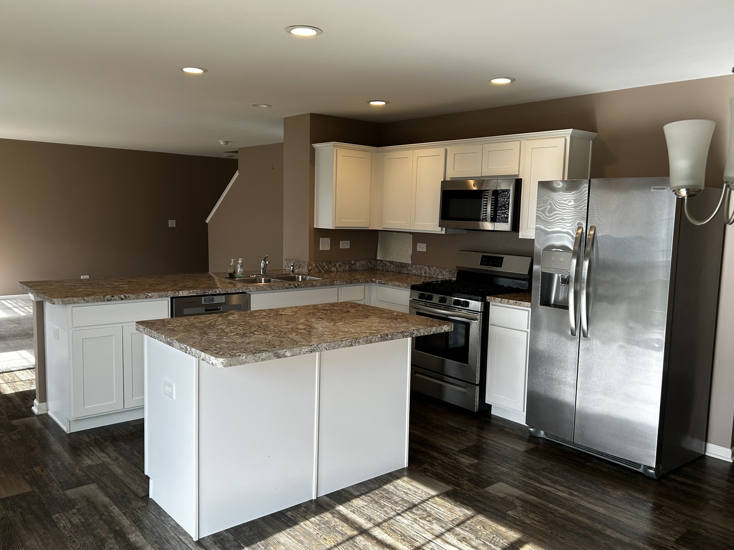 895 Timber Lake Drive, Antioch, IL 60002