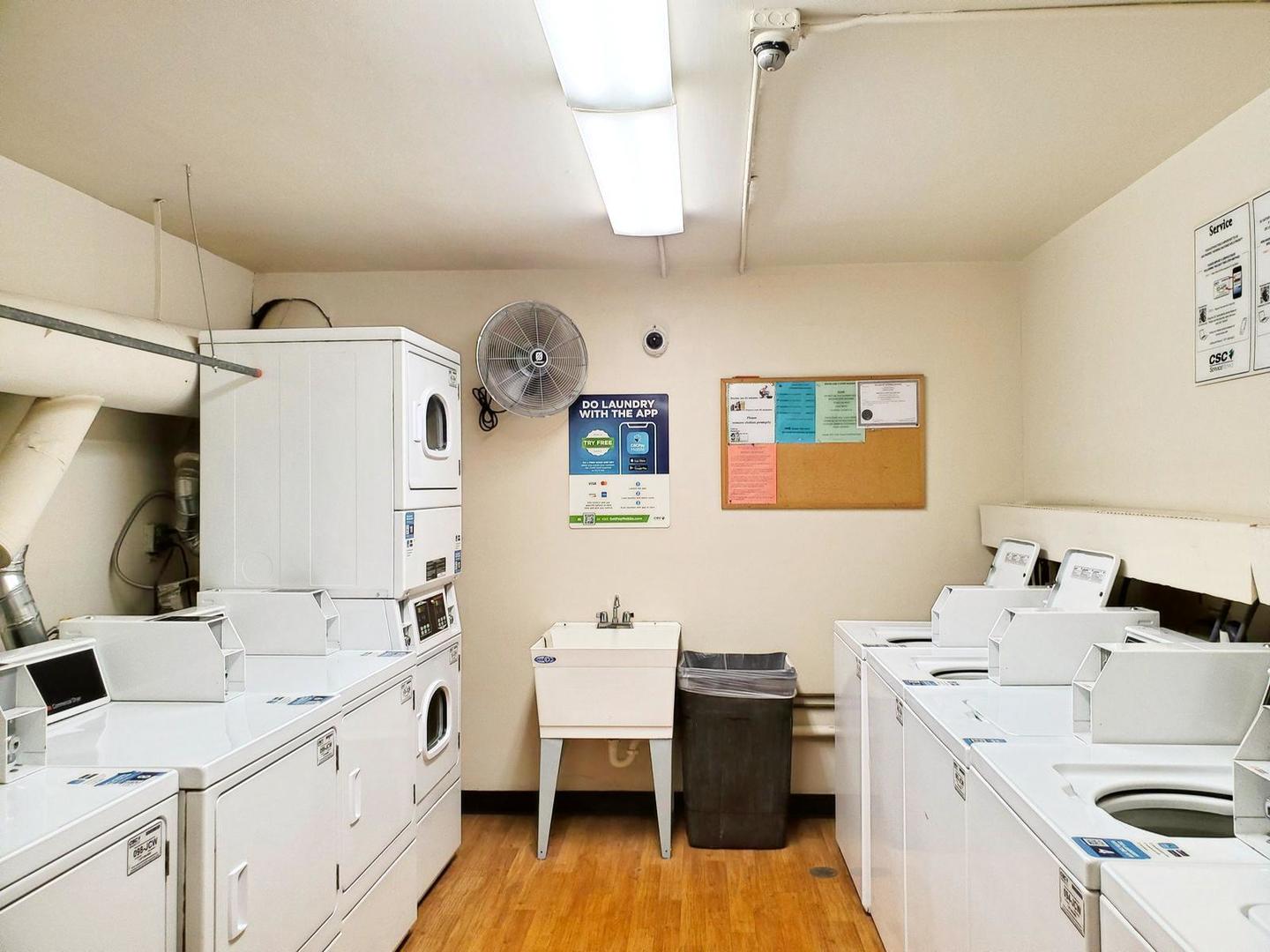 1500 ROBIN Circle #108, Hoffman Estates, IL 60169