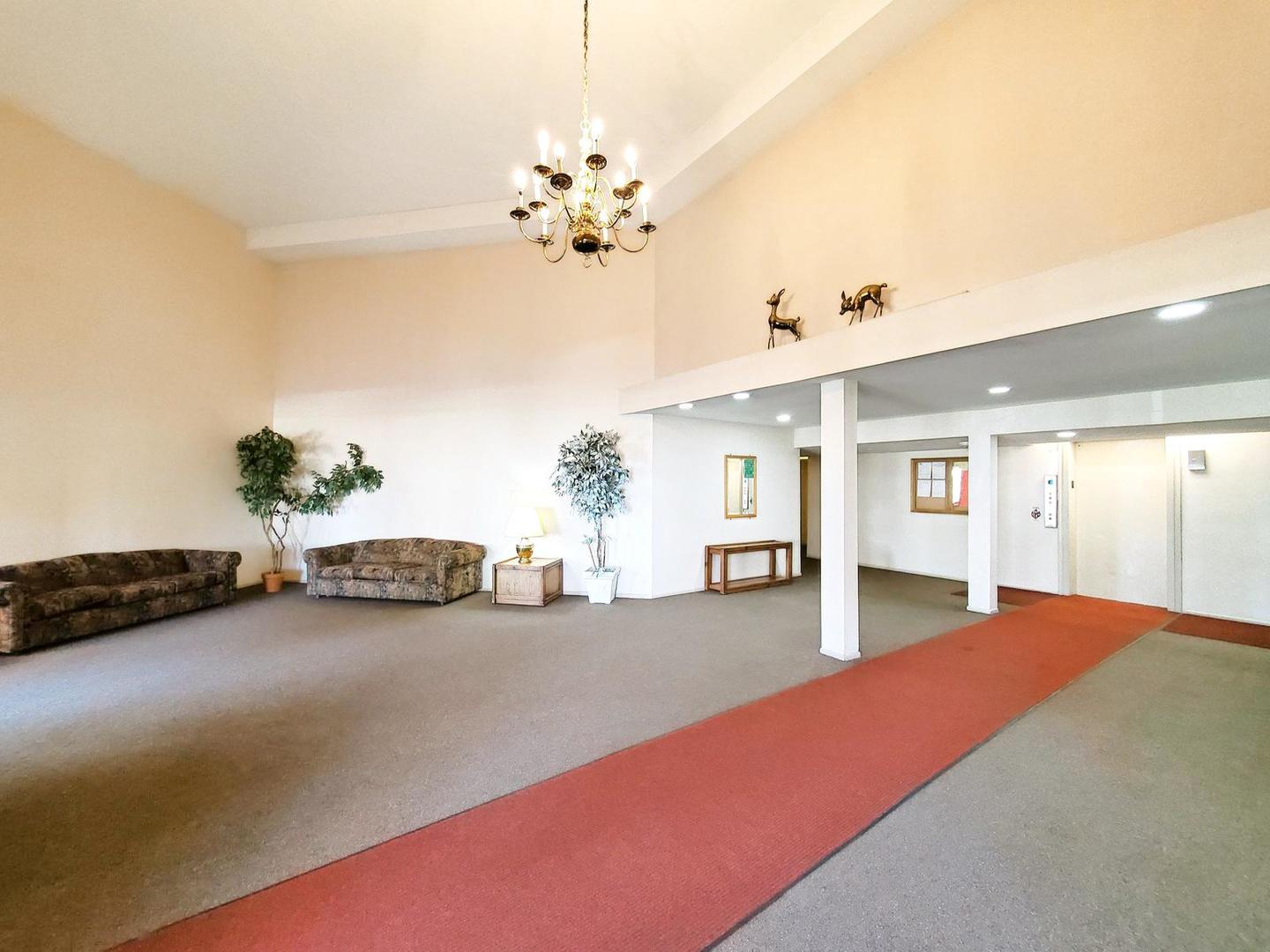 1500 ROBIN Circle #108, Hoffman Estates, IL 60169