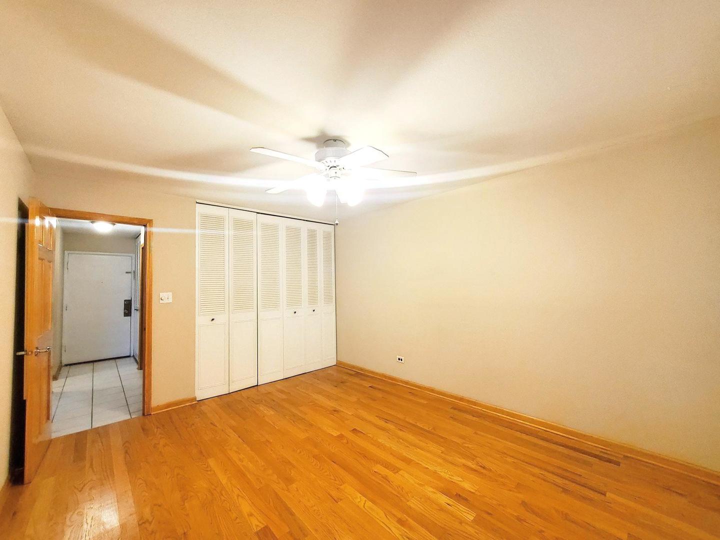 1500 ROBIN Circle #108, Hoffman Estates, IL 60169