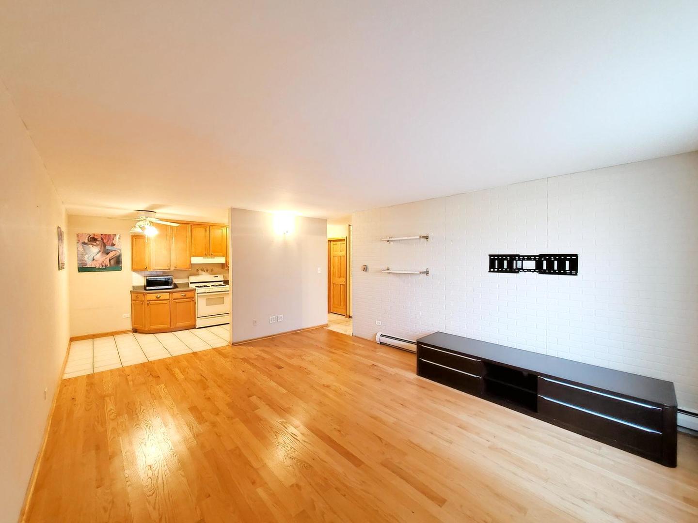 1500 ROBIN Circle #108, Hoffman Estates, IL 60169