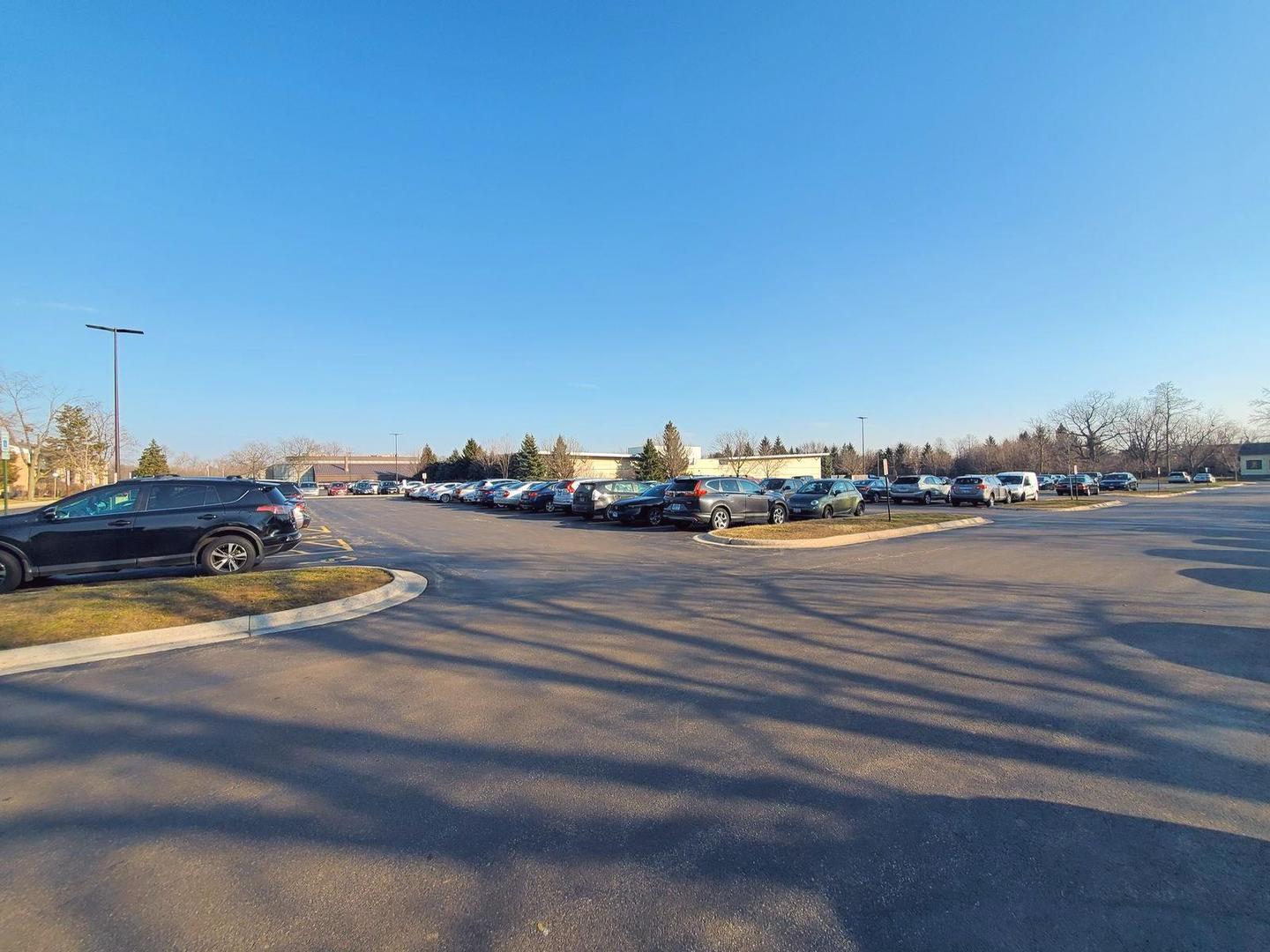 1500 ROBIN Circle #108, Hoffman Estates, IL 60169