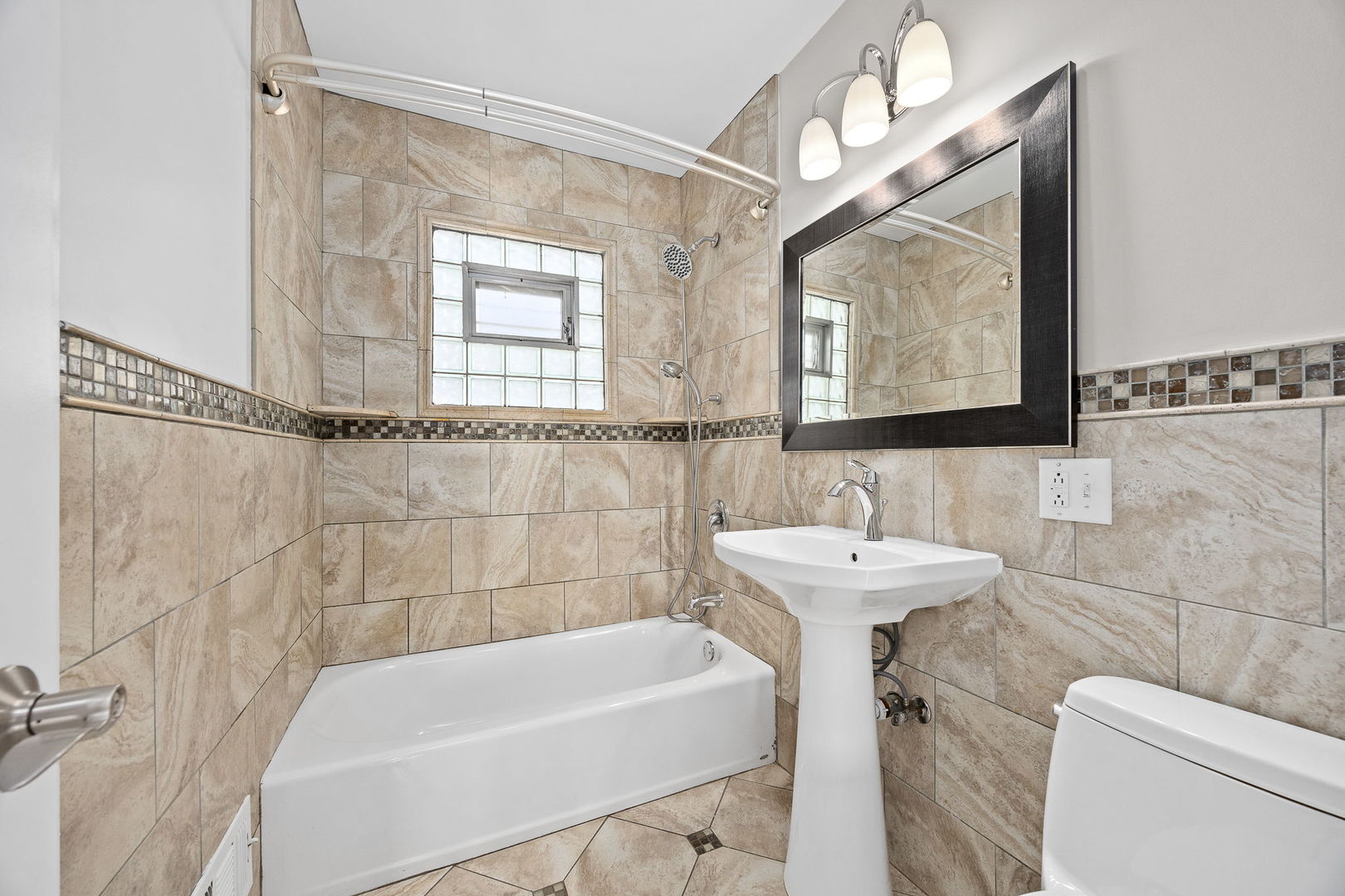 4426 Florence Avenue, Downers Grove, IL 60515