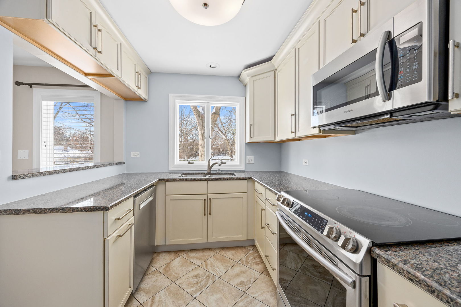 4426 Florence Avenue, Downers Grove, IL 60515