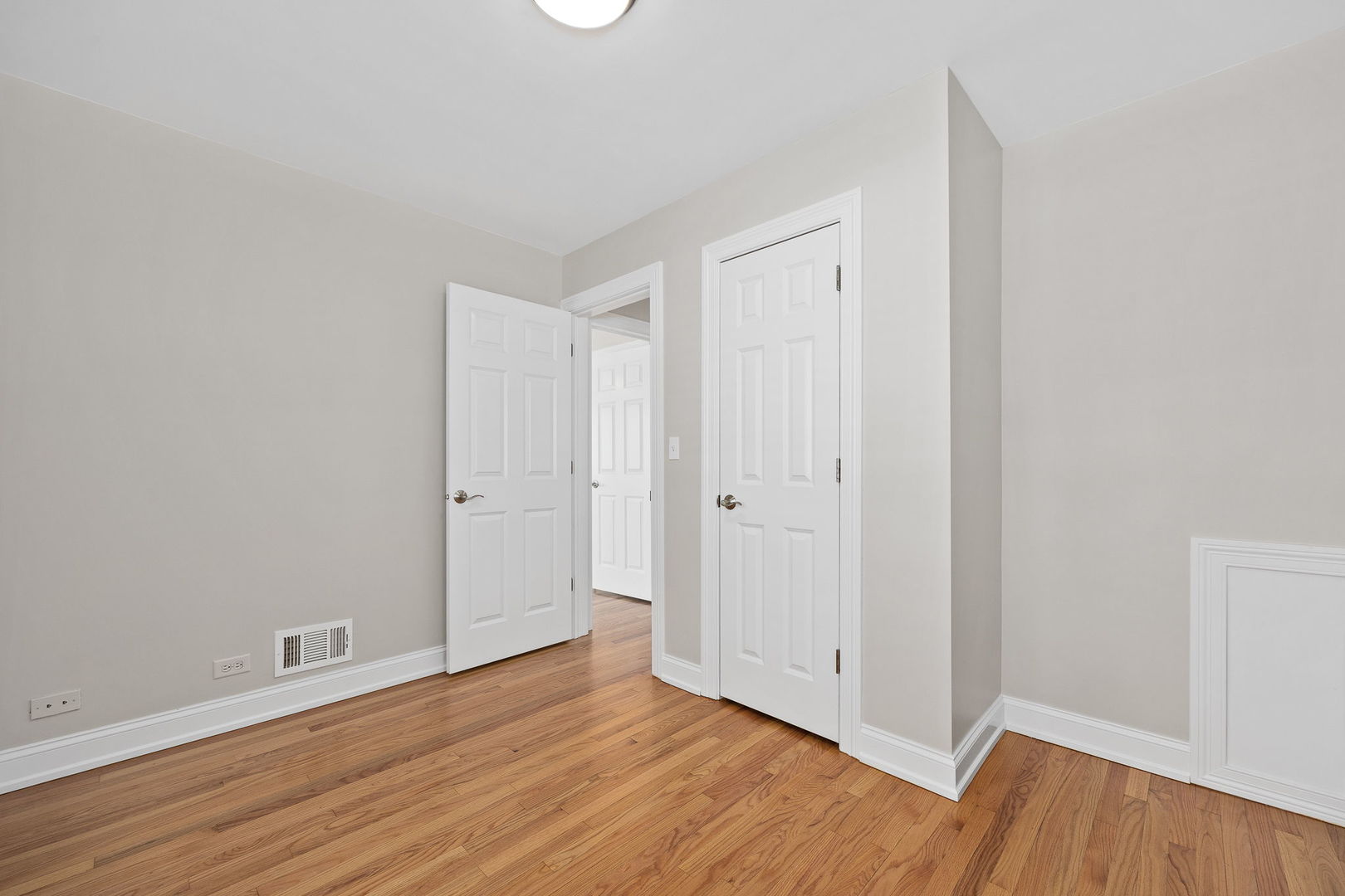 4426 Florence Avenue, Downers Grove, IL 60515