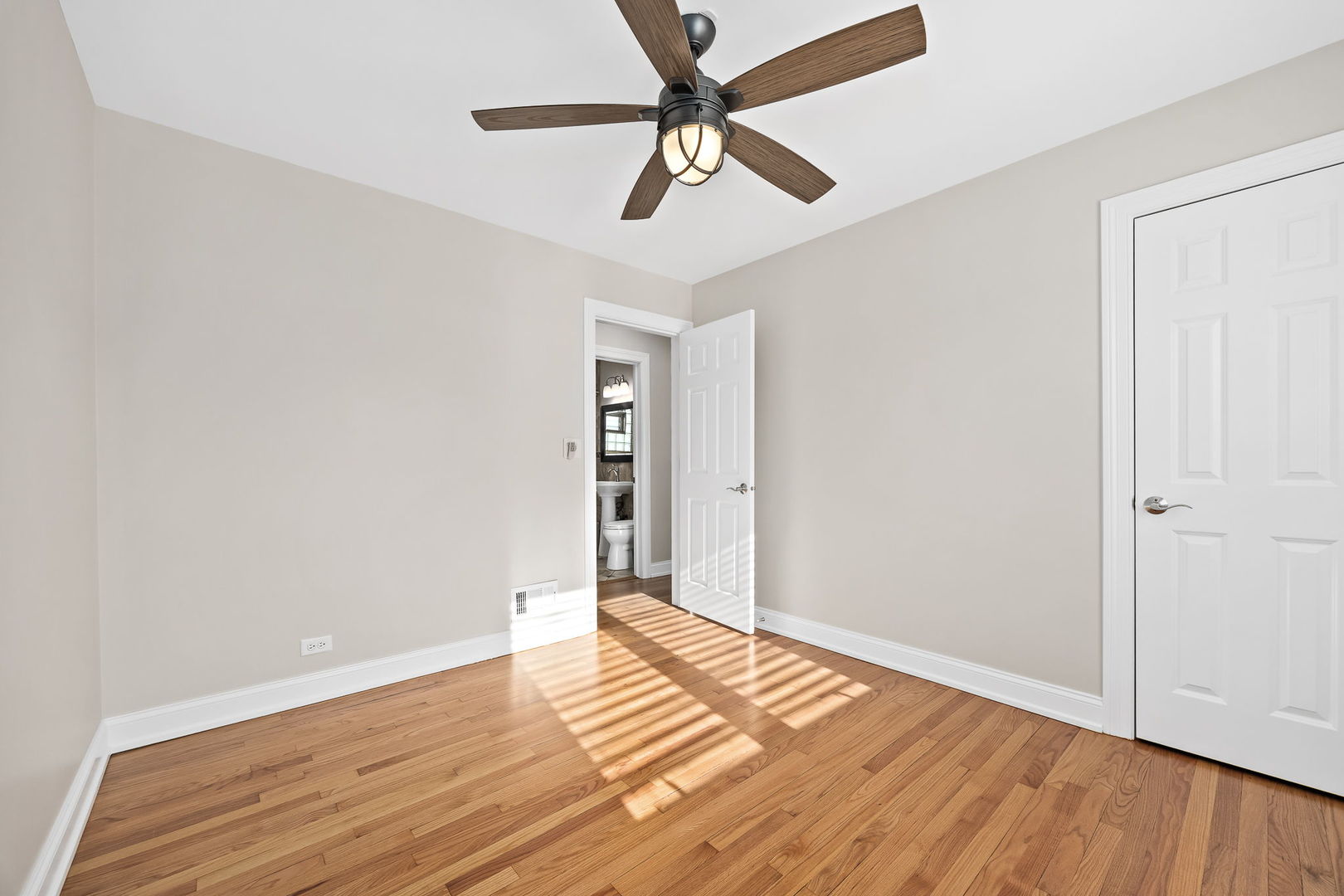 4426 Florence Avenue, Downers Grove, IL 60515