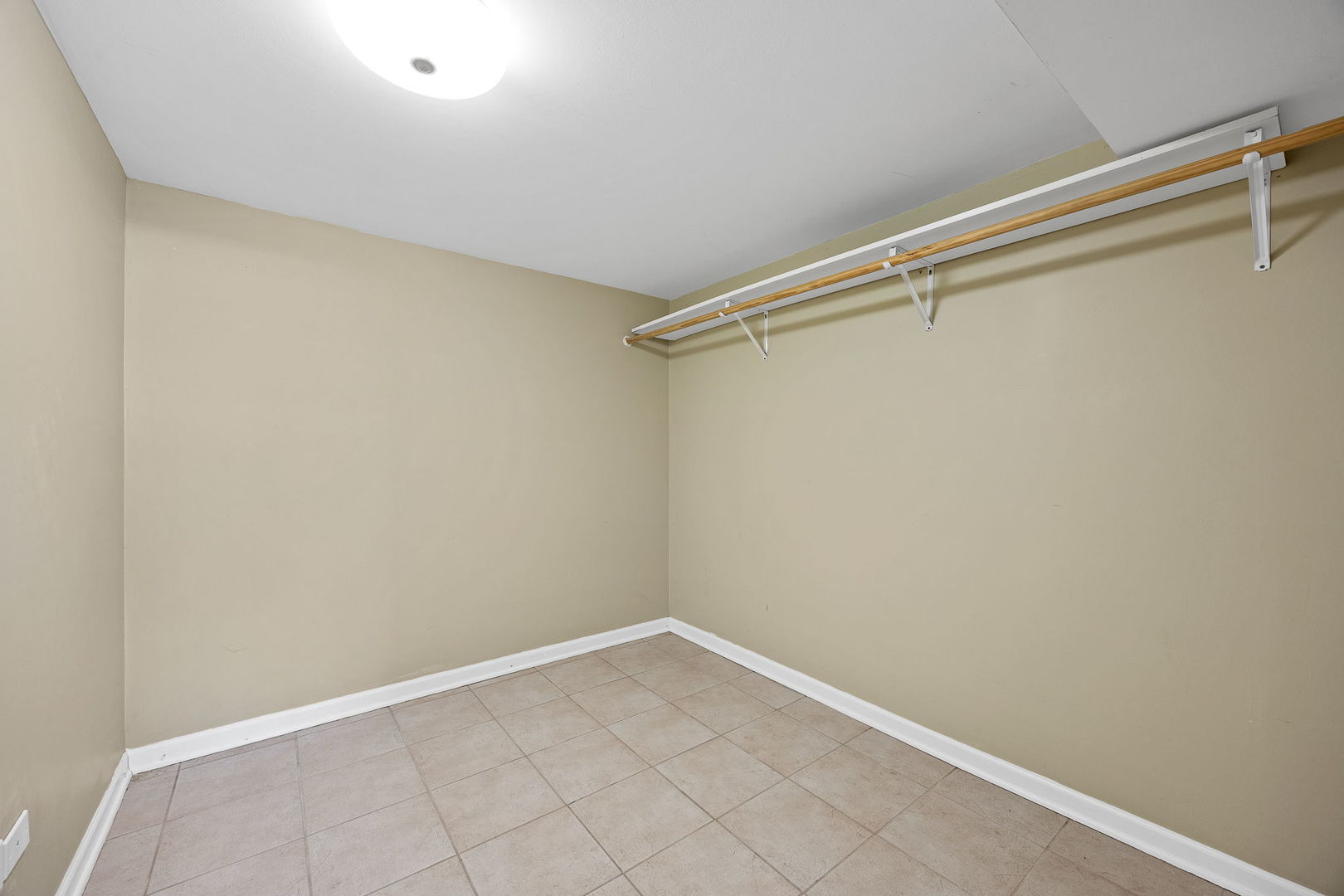 4426 Florence Avenue, Downers Grove, IL 60515