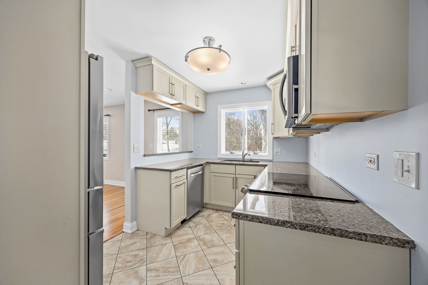 4426 Florence Avenue, Downers Grove, IL 60515