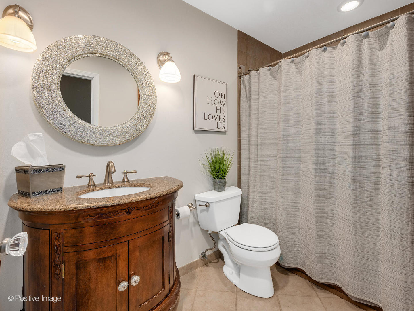 2S386 SENECA Drive, Wheaton, IL 60189