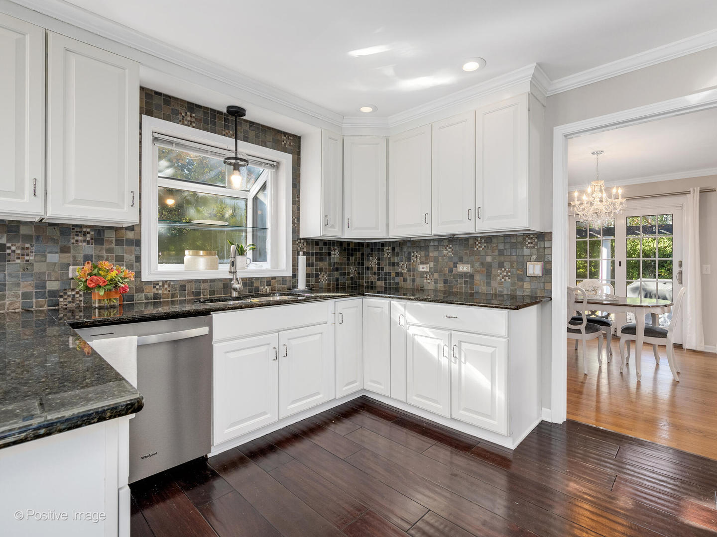 2S386 SENECA Drive, Wheaton, IL 60189