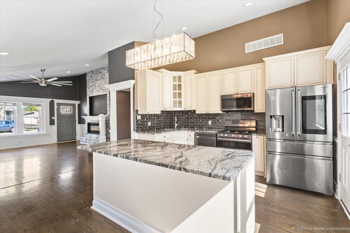 4325 Adeline Drive, Oak Lawn, IL 60453