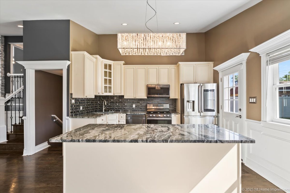 4325 Adeline Drive, Oak Lawn, IL 60453