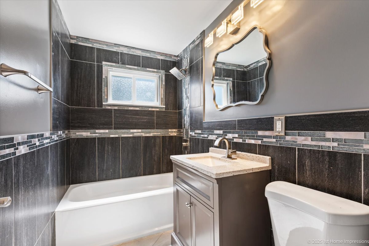 4325 Adeline Drive, Oak Lawn, IL 60453