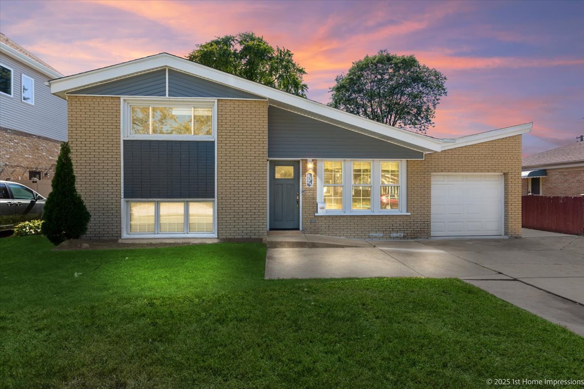 4325 Adeline Drive, Oak Lawn, IL 60453