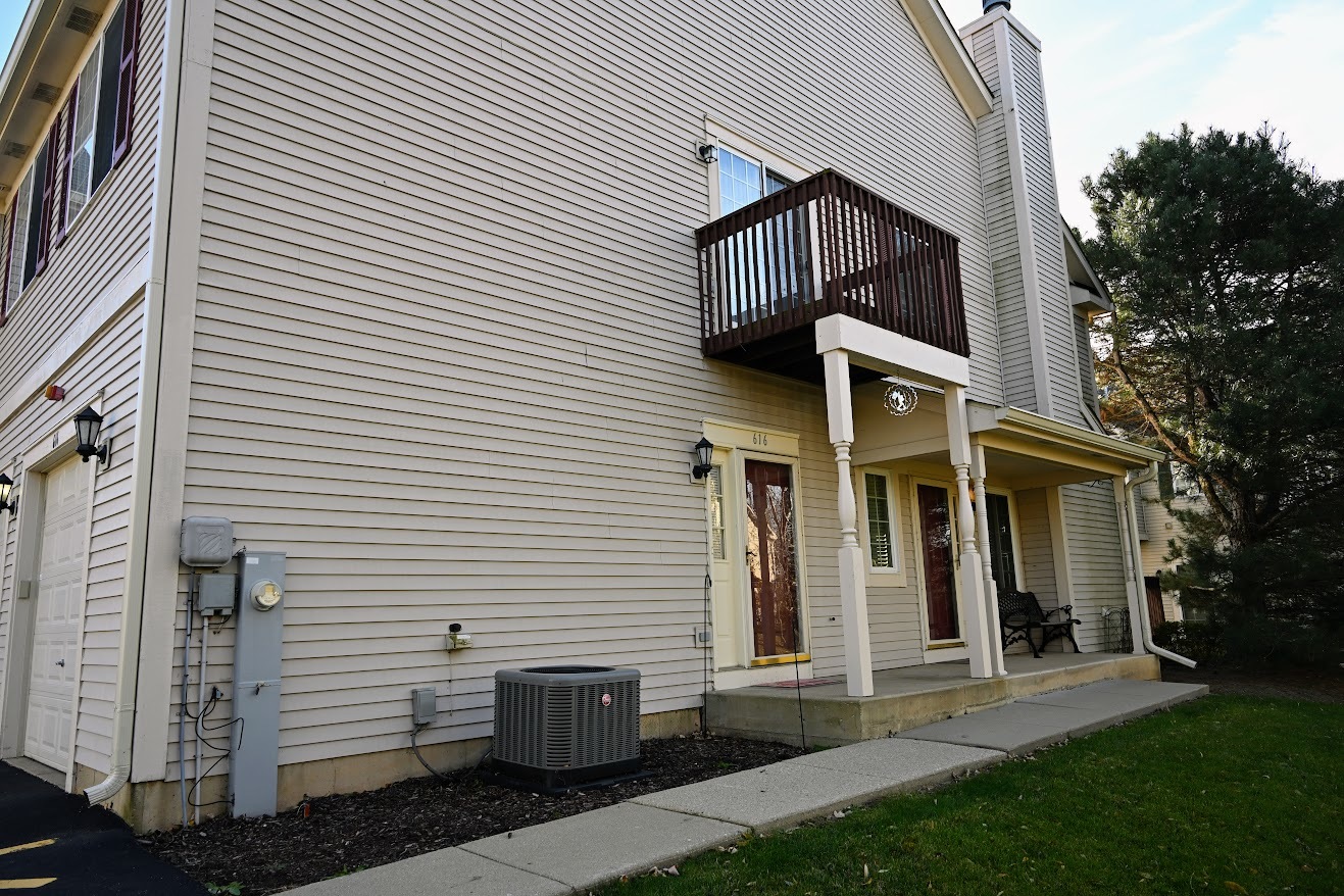616 Windsor Drive #D, Fox Lake, IL 60020