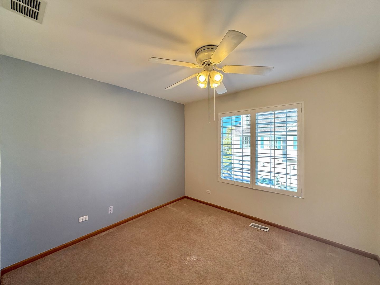 616 Windsor Drive #D, Fox Lake, IL 60020