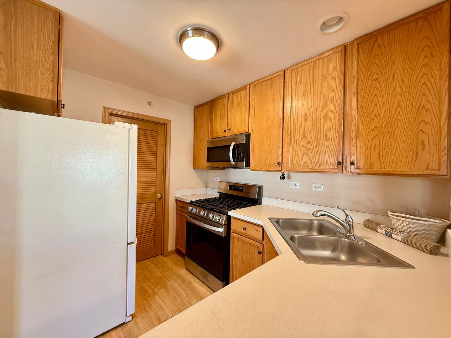 616 Windsor Drive #D, Fox Lake, IL 60020