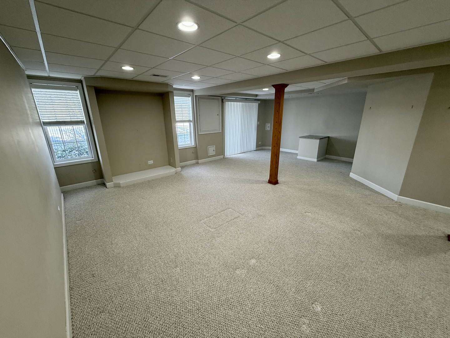 153 Fulbright Lane, Schaumburg, IL 60194