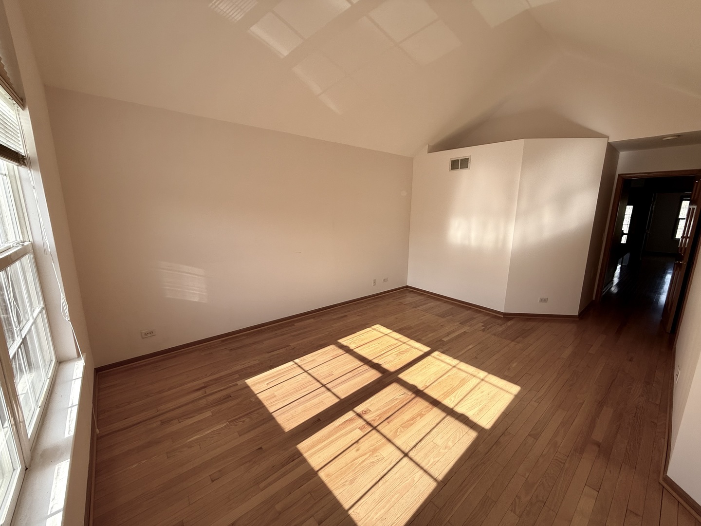 153 Fulbright Lane, Schaumburg, IL 60194