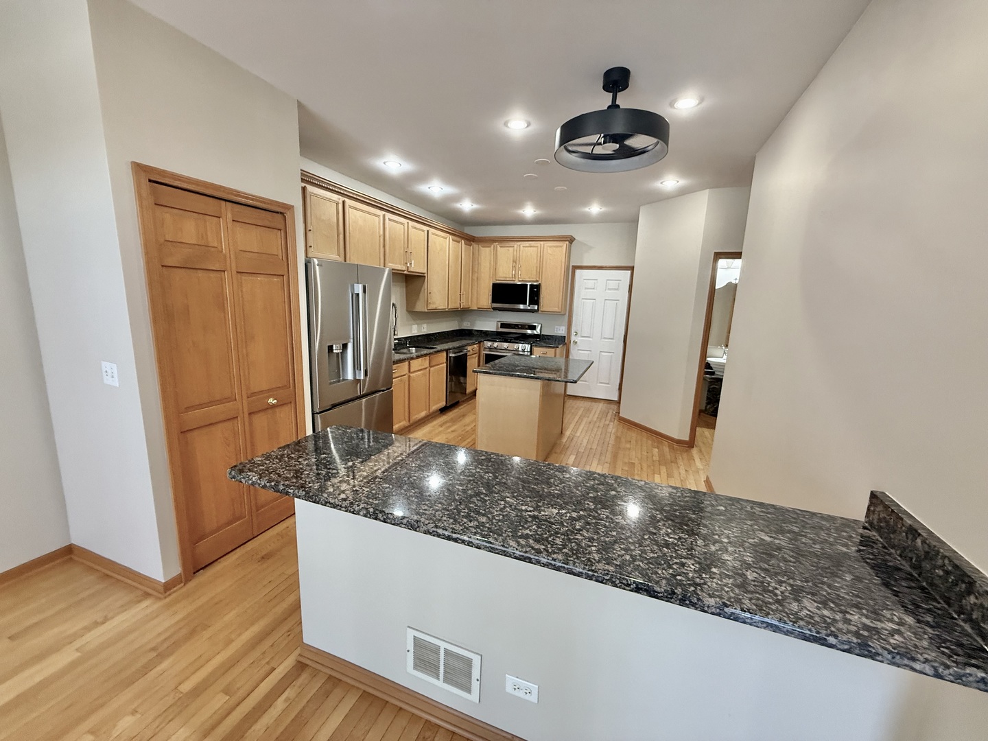 153 Fulbright Lane, Schaumburg, IL 60194