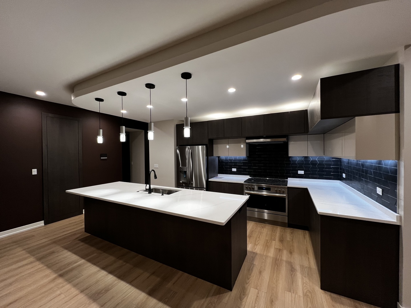 1039 W Belmont Avenue #4, Chicago, IL 60657