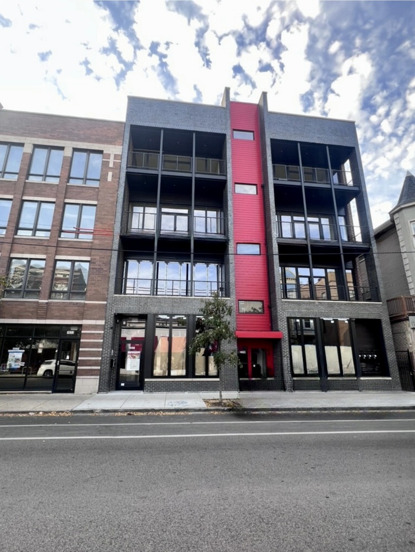 1039 W Belmont Avenue #4, Chicago, IL 60657