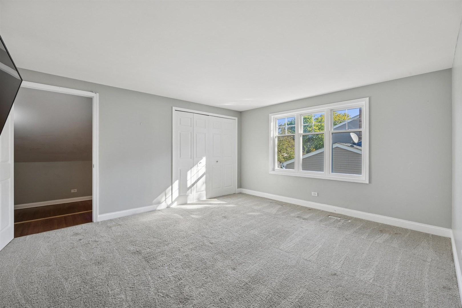 1116 HIDDEN SPRING Drive, Naperville, IL 60540