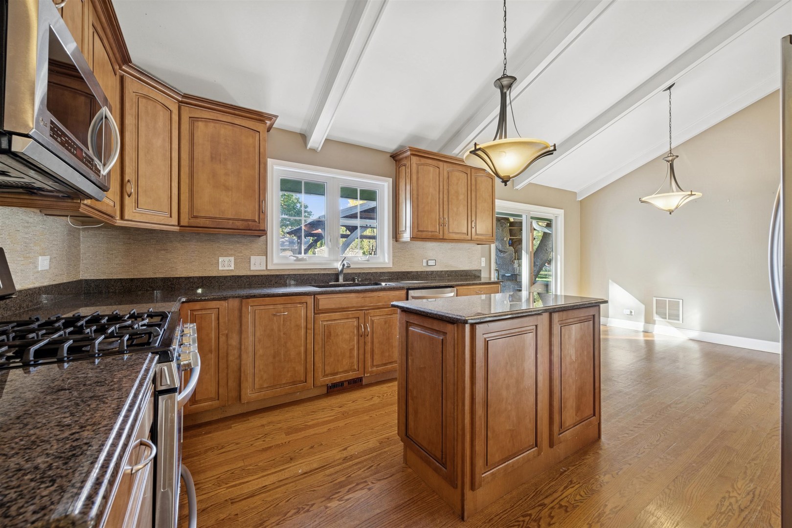 1116 HIDDEN SPRING Drive, Naperville, IL 60540