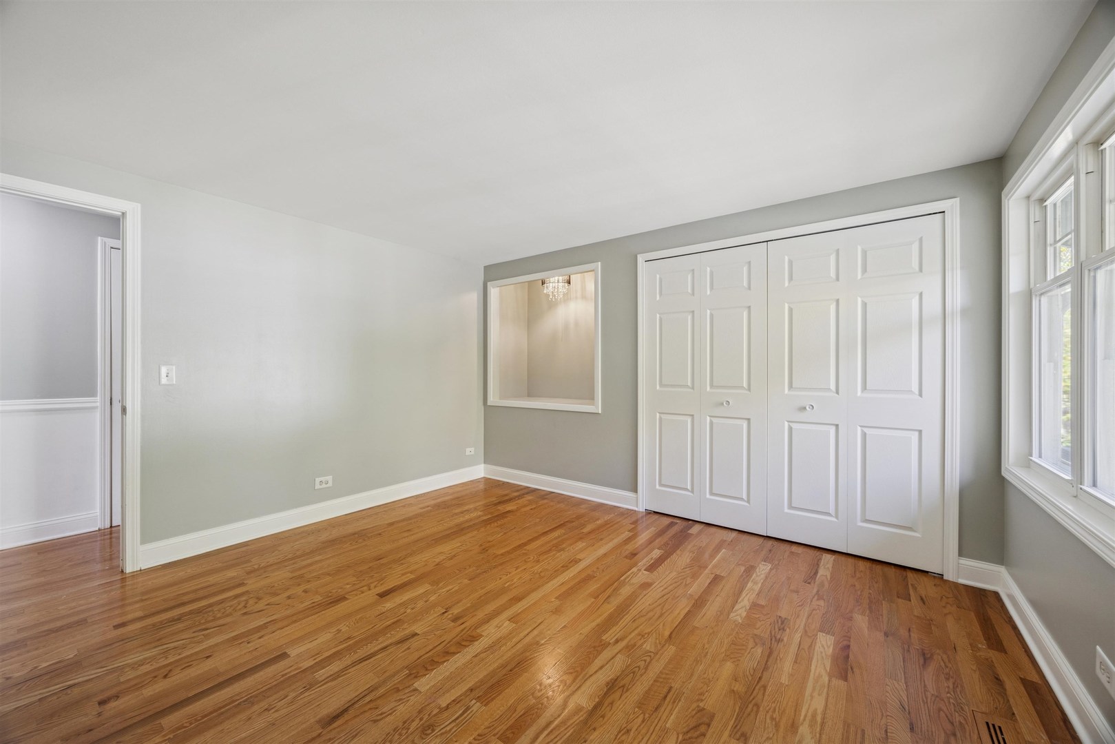 1116 HIDDEN SPRING Drive, Naperville, IL 60540