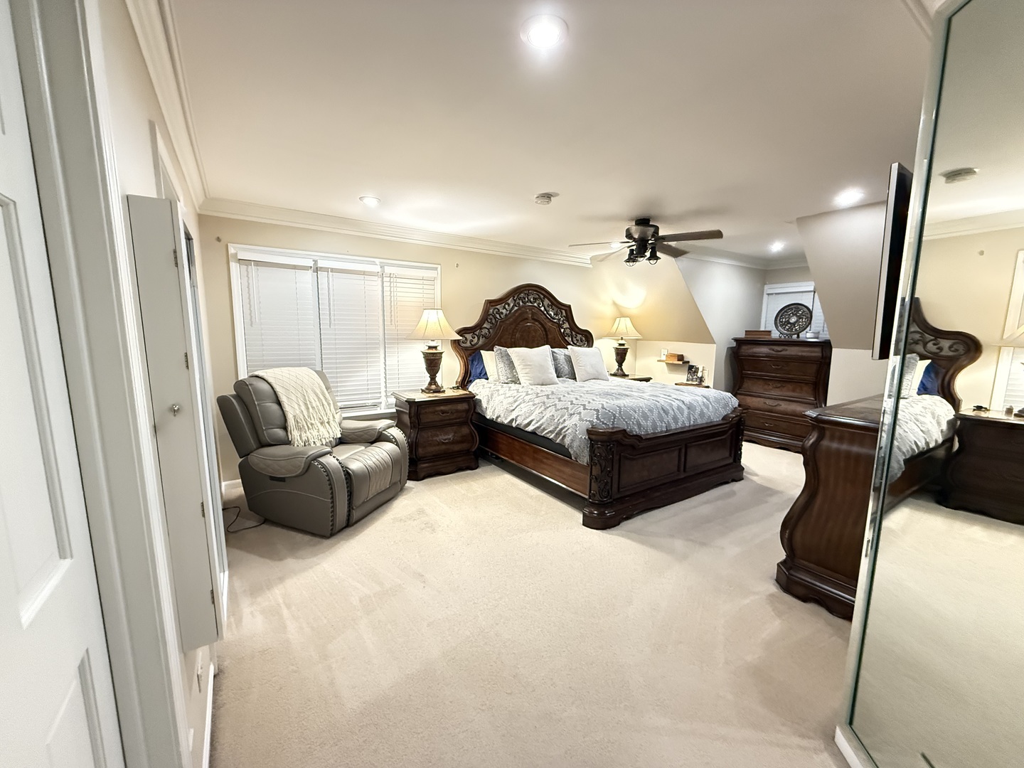 1N539 Turnberry Lane, Winfield, IL 60190