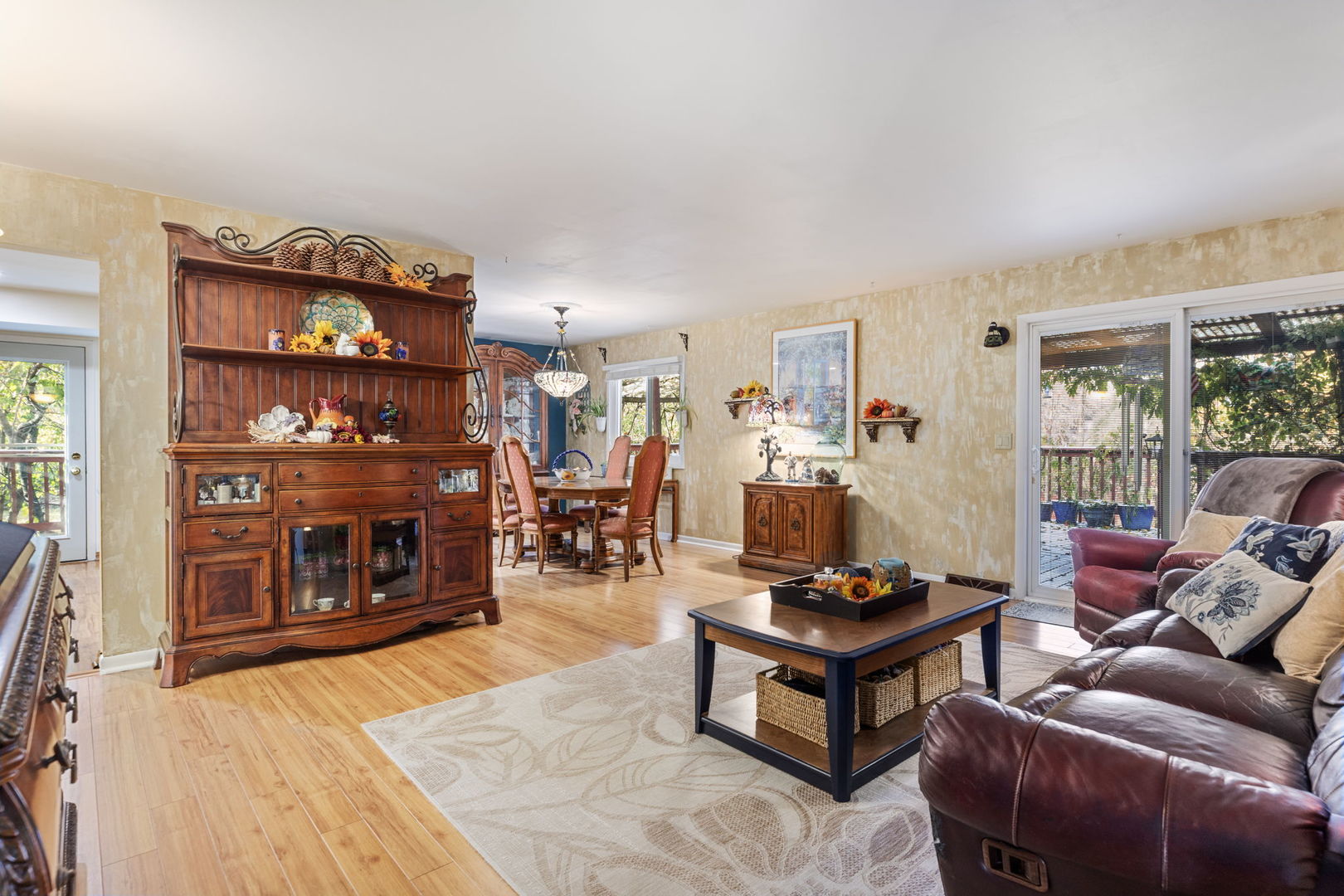 9 Marquette Court, Bolingbrook, IL 60440