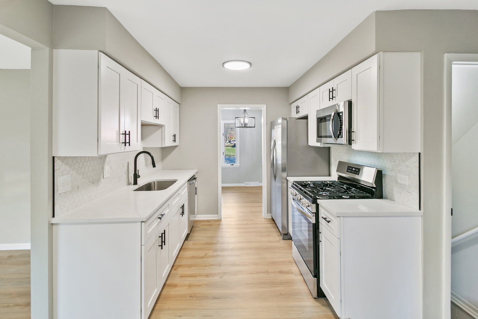 17001 Kimbark Avenue, South Holland, IL 60473